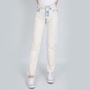 Levi’s 501 ‘81 High Rise Tapered Mom Jean in Erikka's Pic Light Wash Size 25